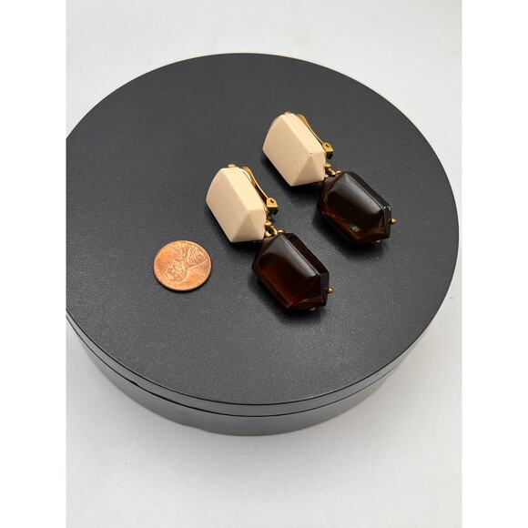 Oscar de la Renta Designer Tan Black Resin Drop Dangle Clip on Earrings - Picture 6 of 9